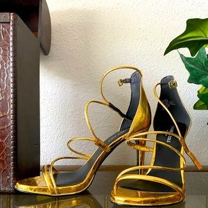 Kenneth Cole gold heel, 8.5M, excellent condition.